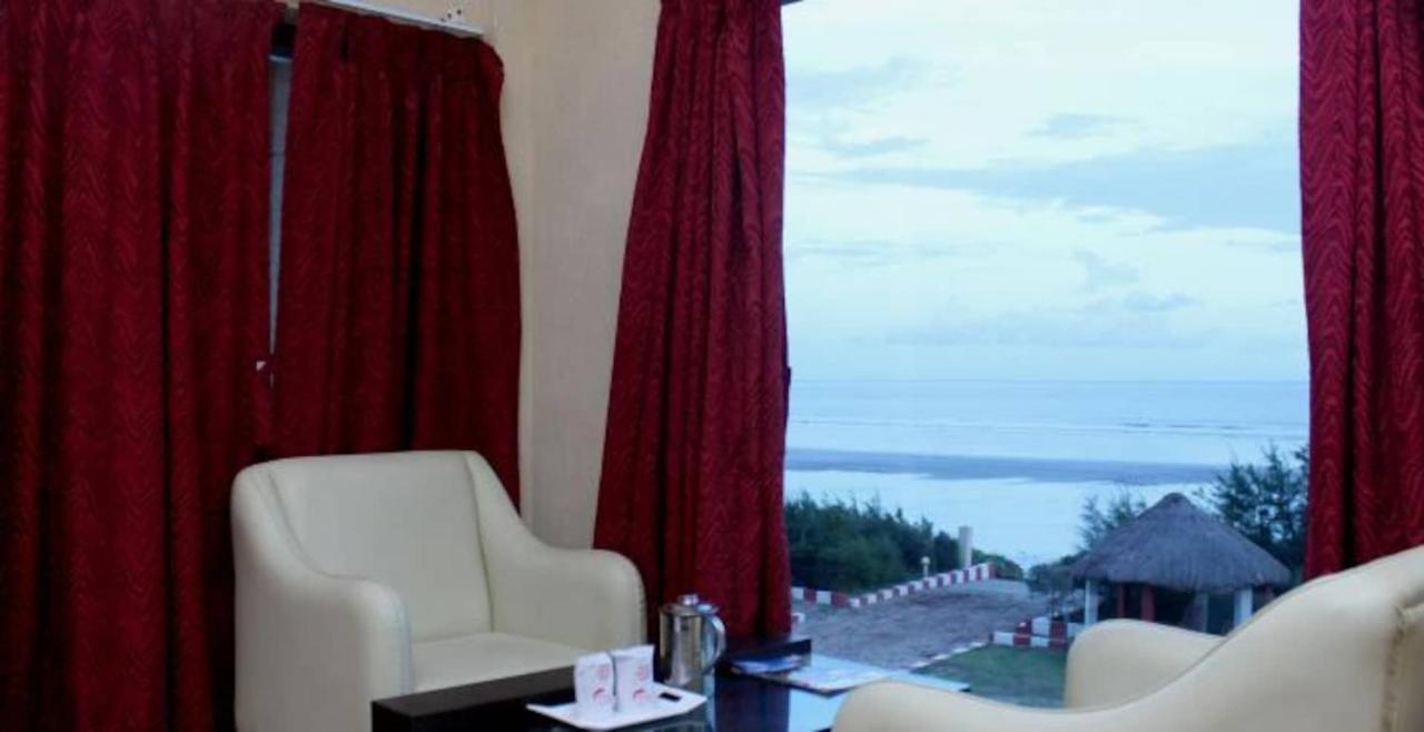 The Candlewood Park Beach Resort Мандармони Екстериор снимка